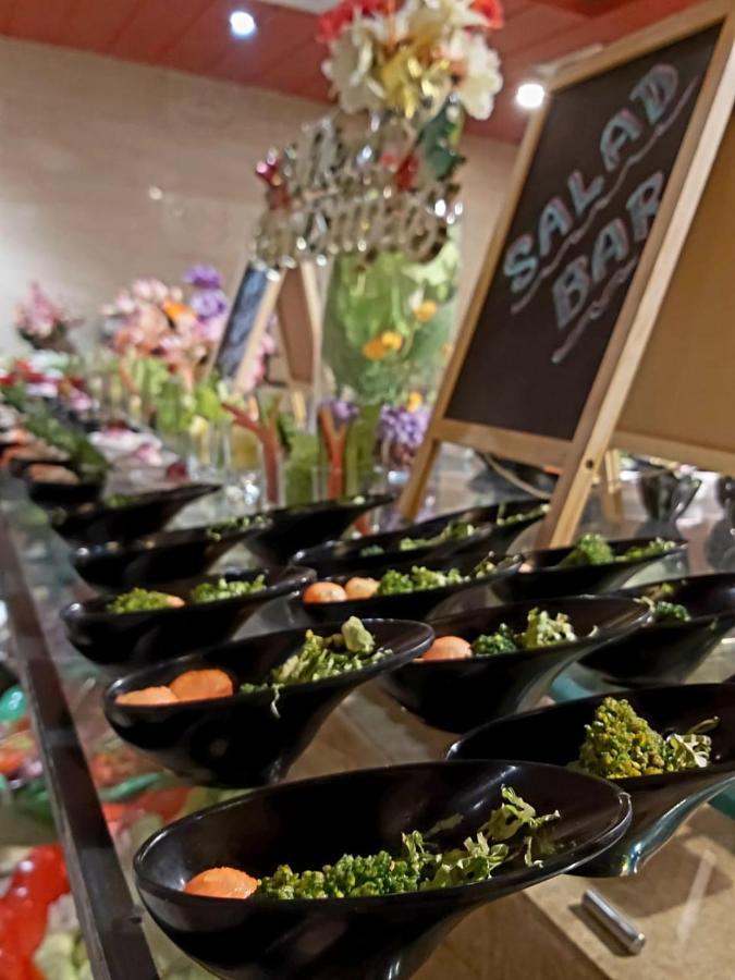 รีเนสต์ ชัยปุระ Hotel ภายนอก รูปภาพ