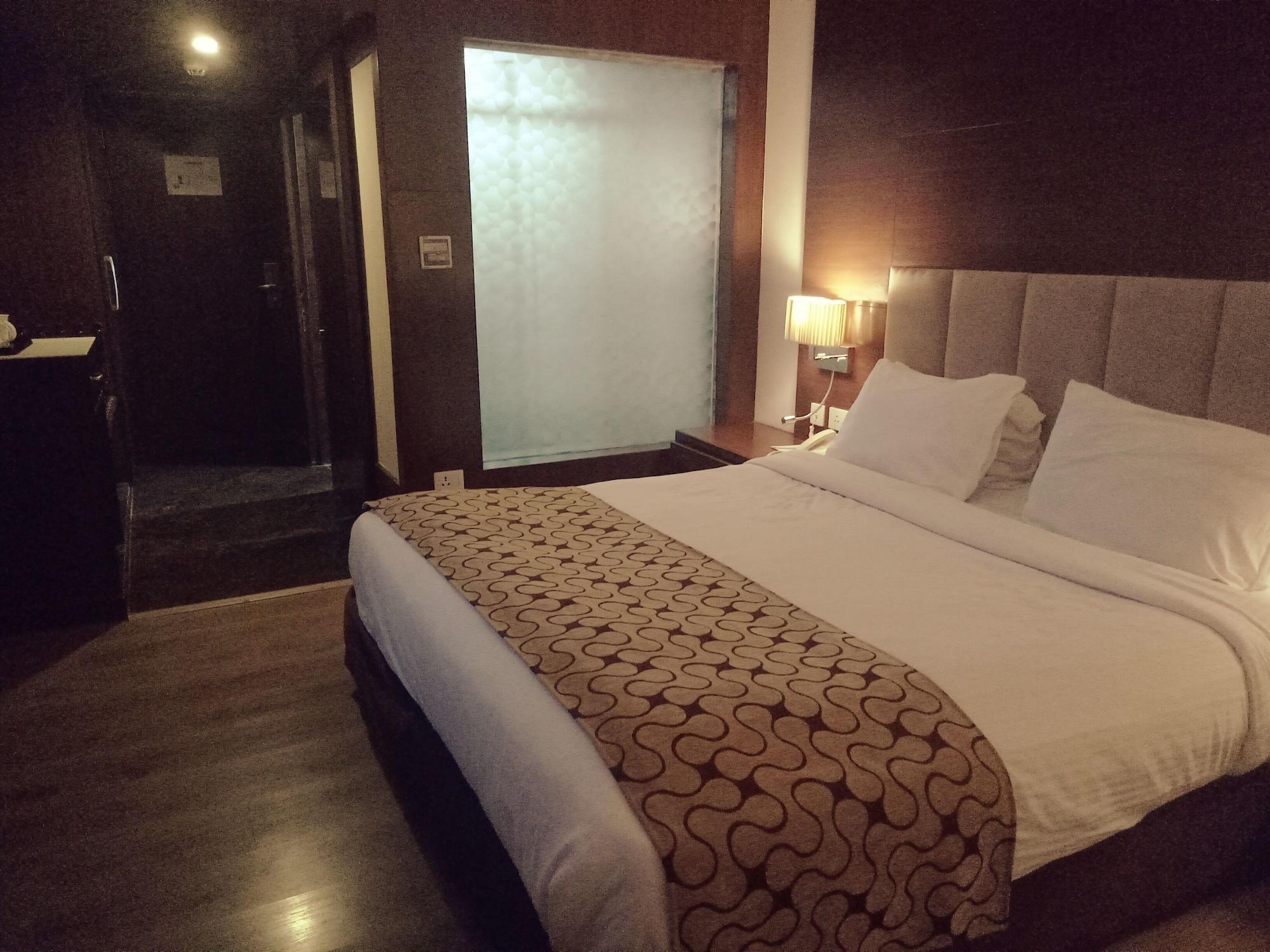 รีเนสต์ ชัยปุระ Hotel ภายนอก รูปภาพ